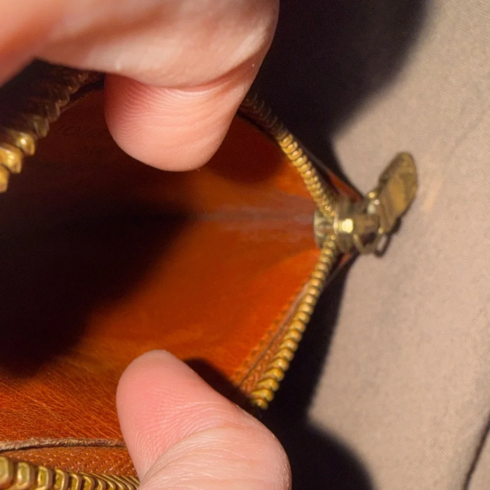 Authentic Camel Brown LV Epi Key Ring Pouch EUC - Picture 5 of 5